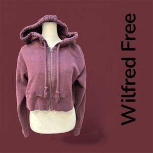 Aritzia Wilfred Free Burgundy Cropped Hoodie